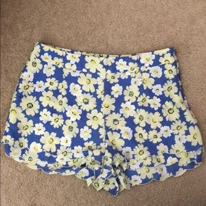 floral shorts